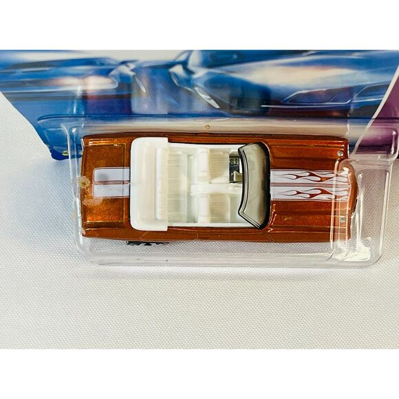 Hot Wheels 2007 Ragtops & Roadsters 70 Chevelle Convertible Orange Redline - Picture 3 of 6